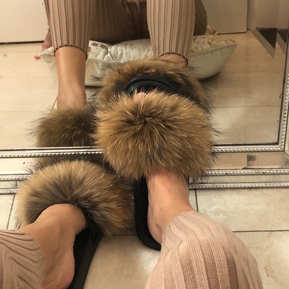 New arrivals fluffy slippers tan - Picture 2 of 5